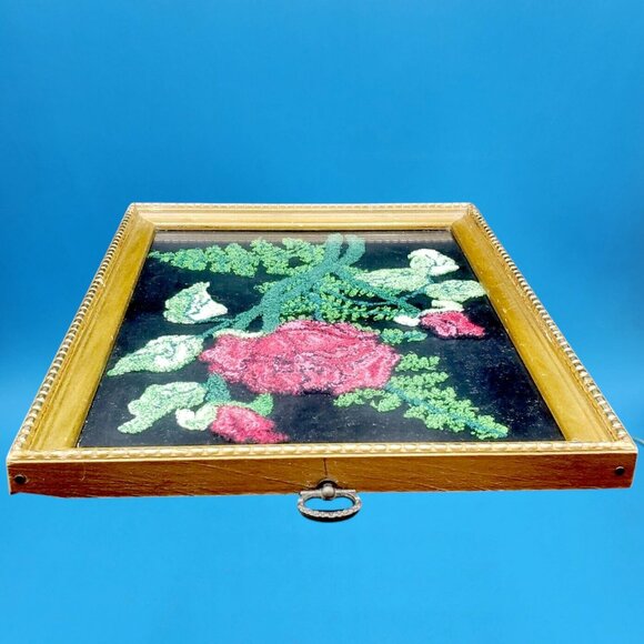 Vintage Red Roses Crewel Embroidery Art Gold Beaded Frame Floral Wall Decor - Picture 8 of 11